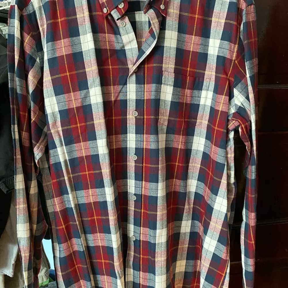 Men’s Red & Navy Plaid Shirt XL